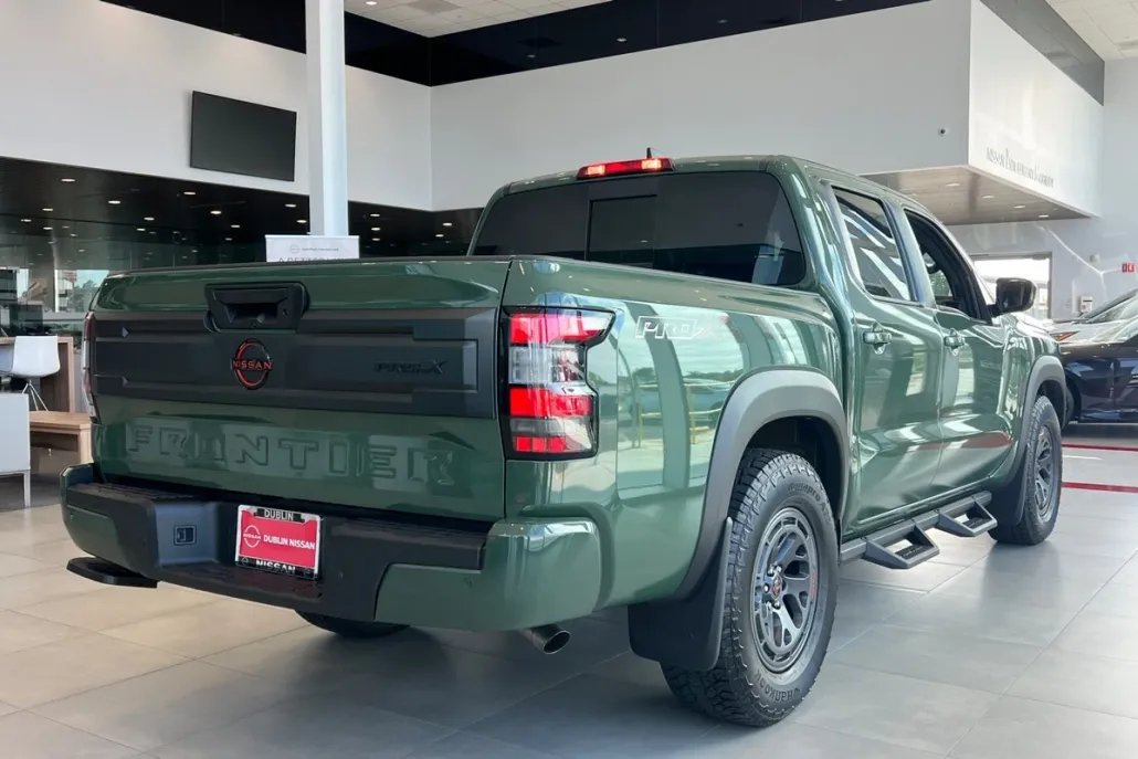 2025 Nissan Frontier PRO-X photo 1