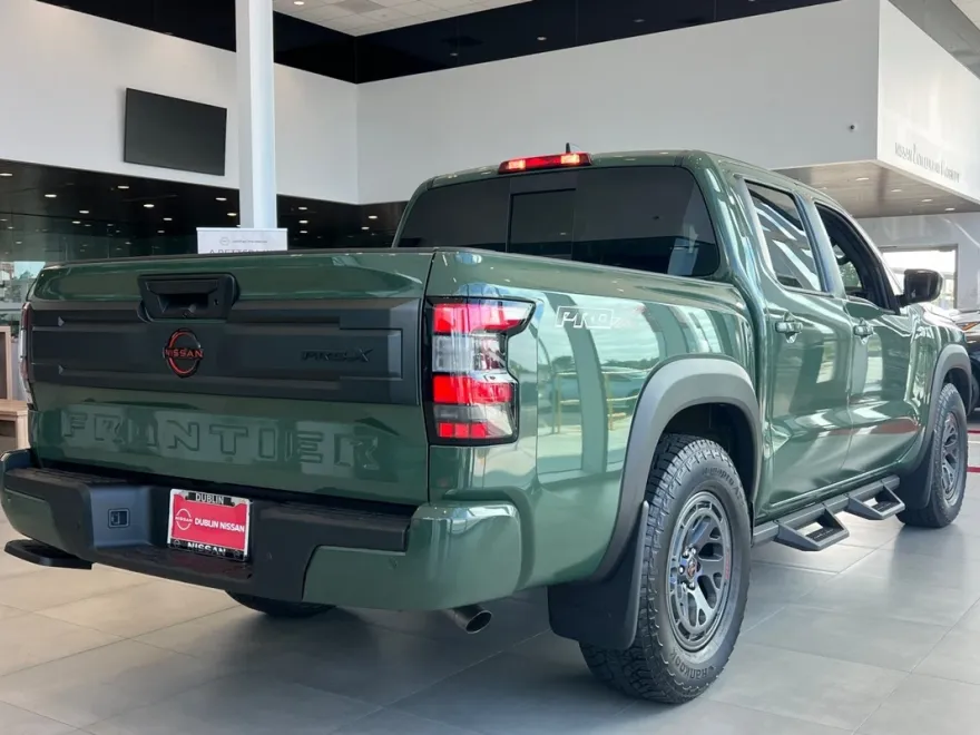 2025 Nissan Frontier PRO-X photo 1