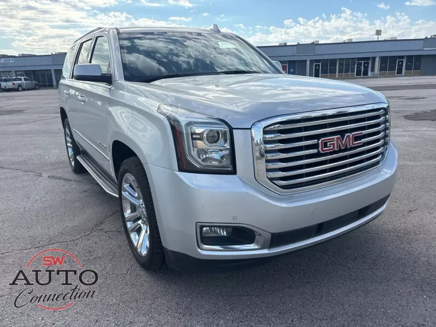 2019 Gmc Yukon SLT photo 1