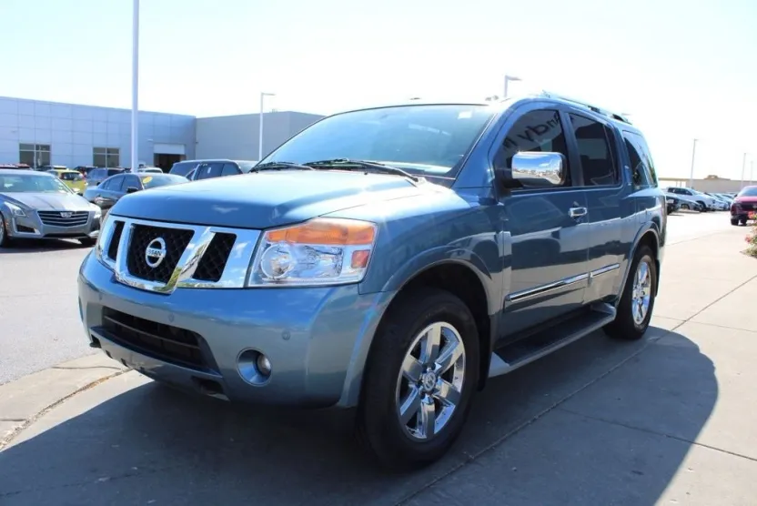 2011 Nissan Armada Platinum photo 1