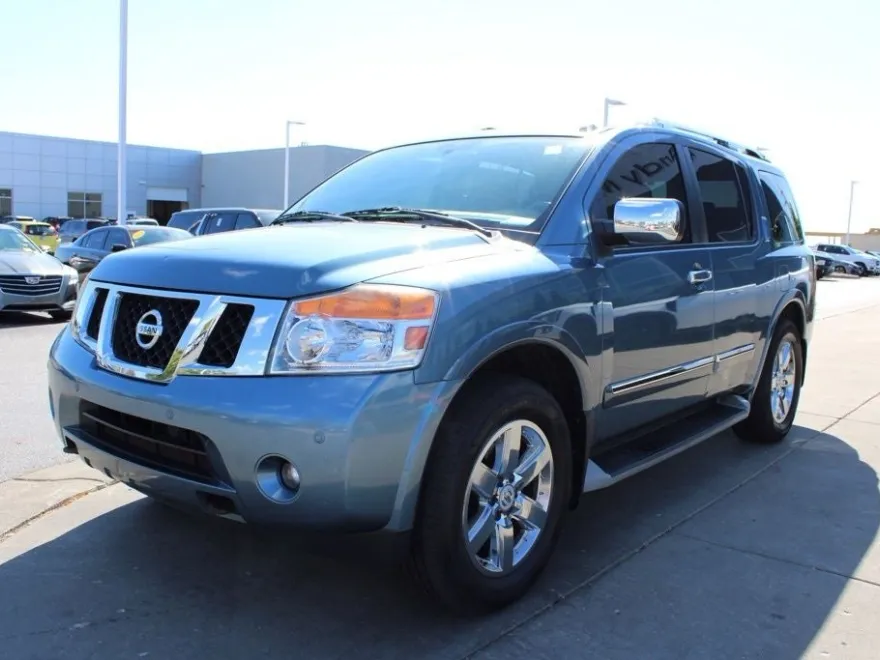 2011 Nissan Armada Platinum photo 1