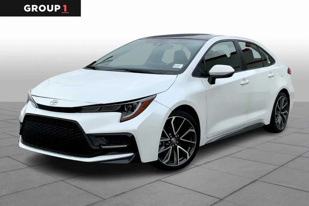 2022 Toyota Corolla SE photo 1