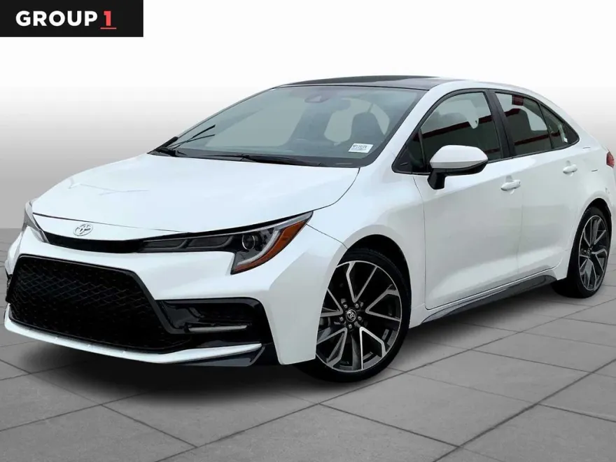 2022 Toyota Corolla SE photo 1