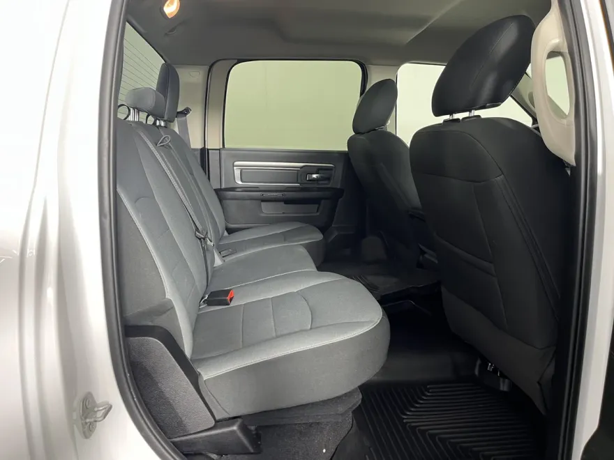 2022 Ram 1500 Classic SLT photo 1