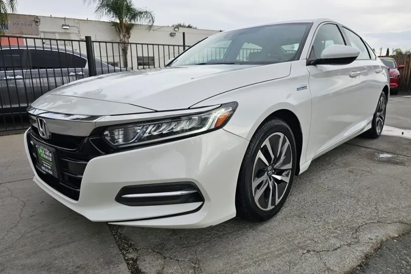 2019 Honda Accord Hybrid photo 1