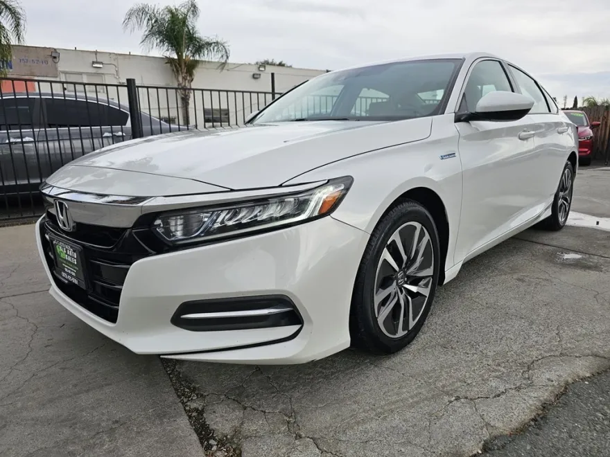 2019 Honda Accord Hybrid photo 1