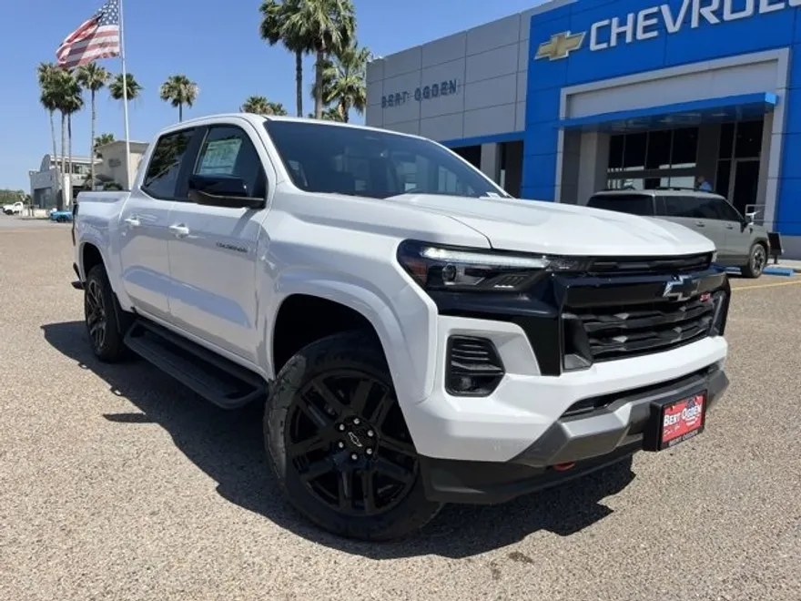 2025 Chevrolet Colorado Z71 photo 1