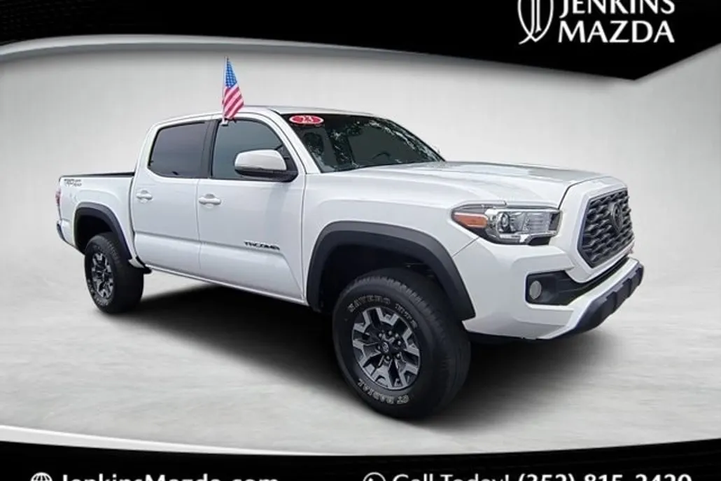 2023 Toyota Tacoma TRD Off-Road V6 photo 1