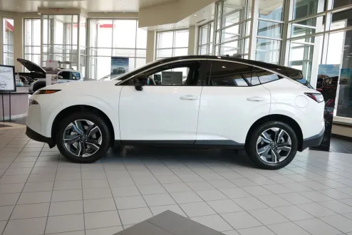 2025 Nissan Murano SL photo 2
