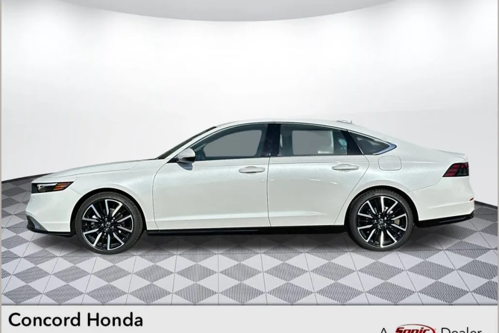 2025 Honda Accord Hybrid Touring photo 1