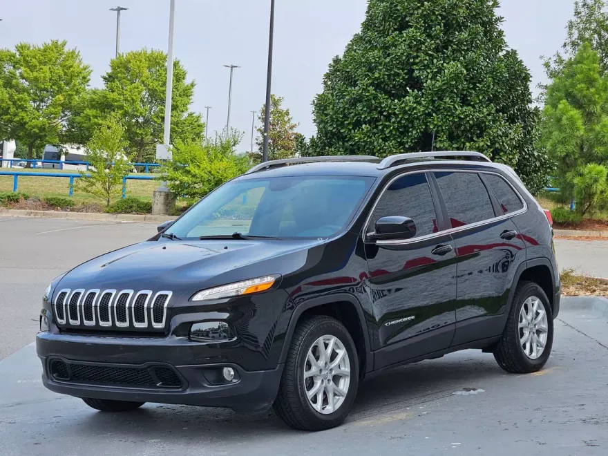2018 Jeep Cherokee Latitude photo 1