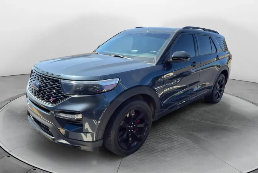 2022 Ford Explorer ST photo 1