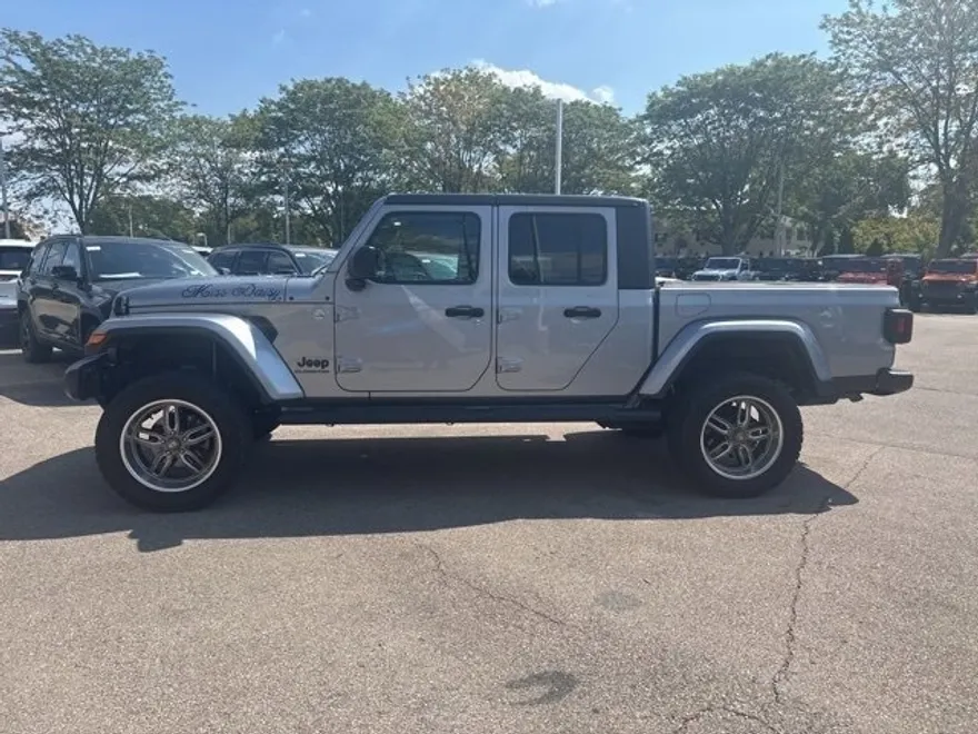2020 Jeep Gladiator Sport photo 1