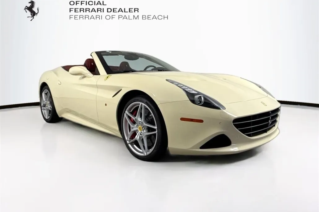 2017 Ferrari California T photo 1