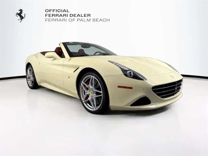 2017 Ferrari California T photo 1