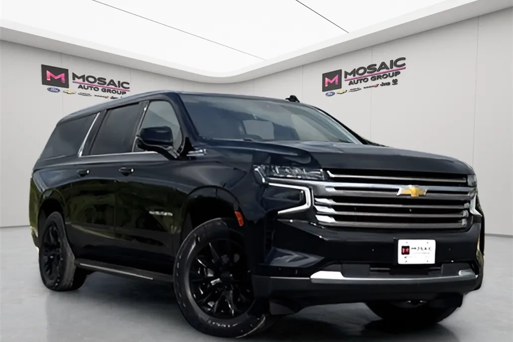 2023 Chevrolet Suburban High Country photo 1