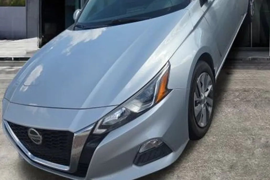 2021 Nissan Altima 2.5 S photo 1