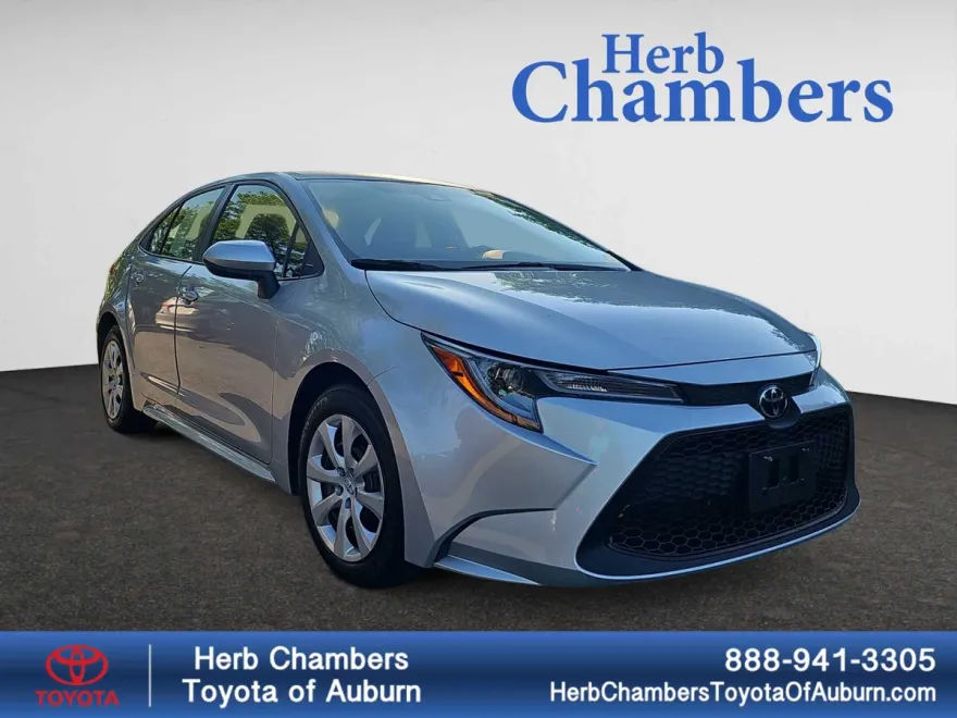 2022 Toyota Corolla LE photo 1