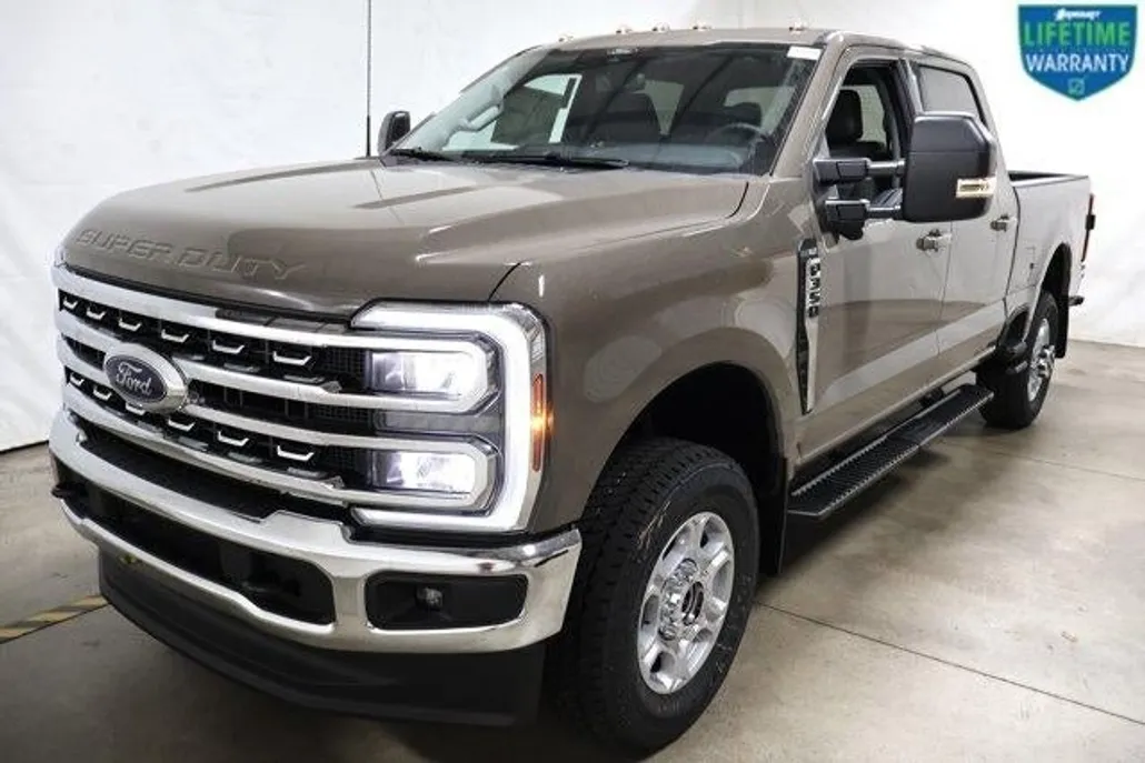 2026 Ford F-350 XLT photo 1