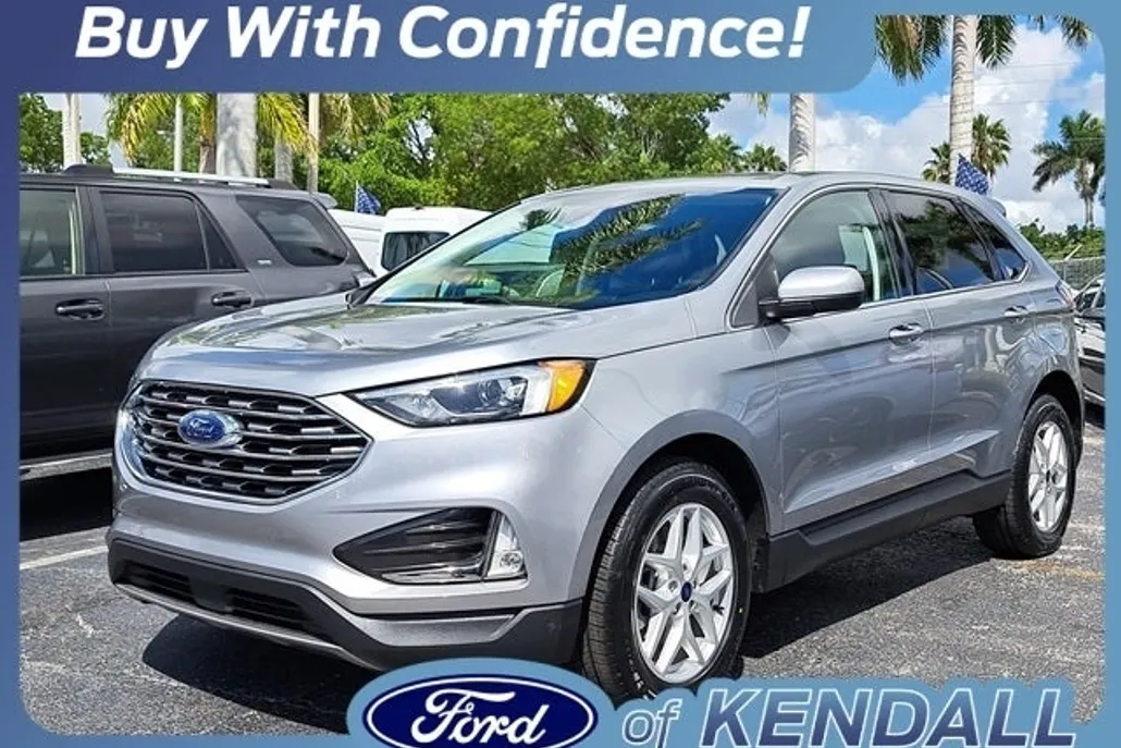 2022 Ford Edge SEL photo 1