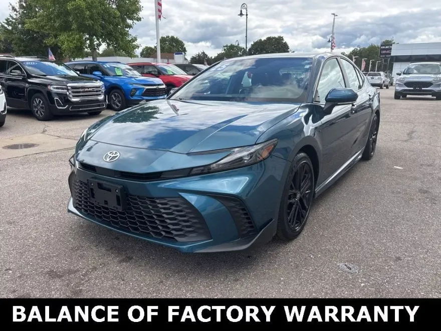 2025 Toyota Camry LE photo 1
