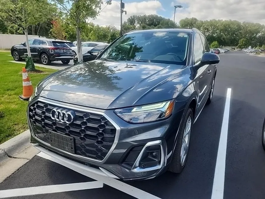 2023 Audi Q5 45 S line Premium Plus photo 1