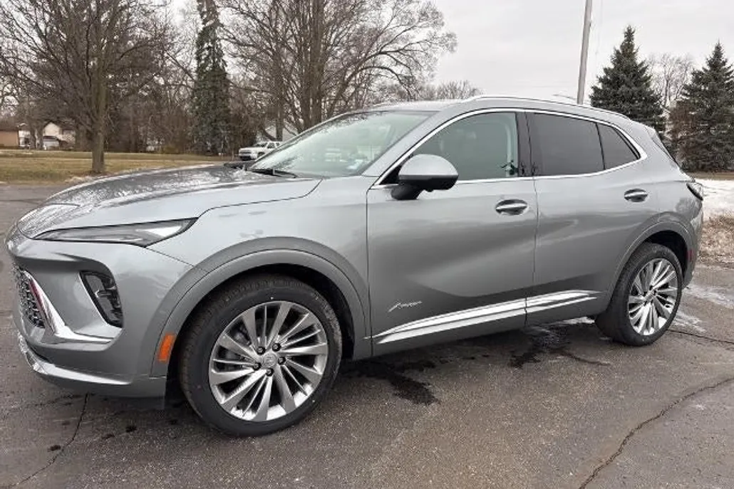 2025 Buick Envision Avenir photo 1