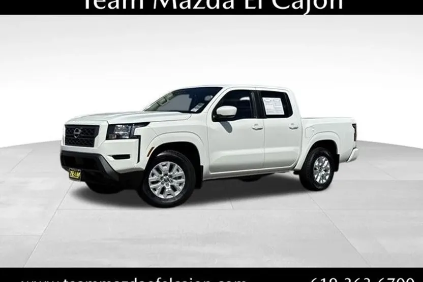 2022 Nissan Frontier SV photo 1
