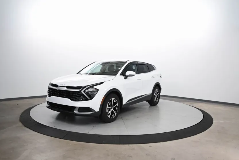 2023 Kia Sportage EX photo 1