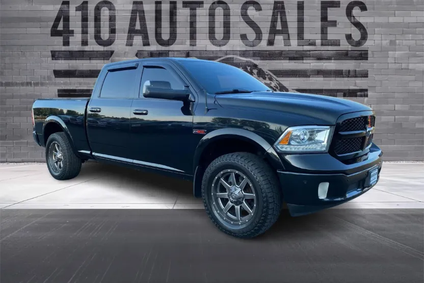 2018 Ram 1500 Laramie photo 1