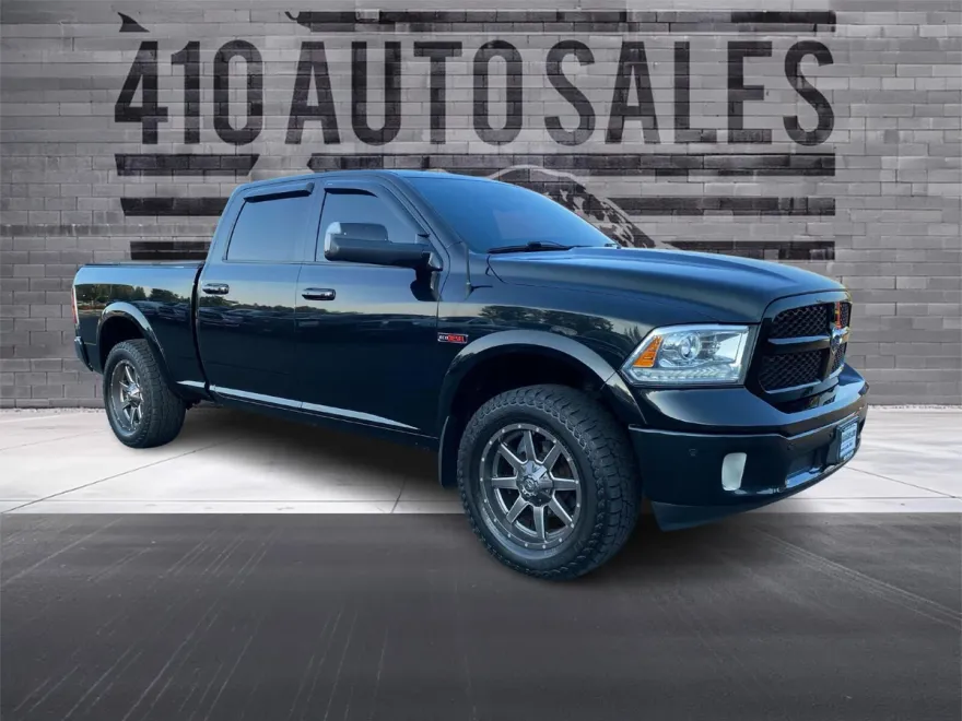 2018 Ram 1500 Laramie photo 1