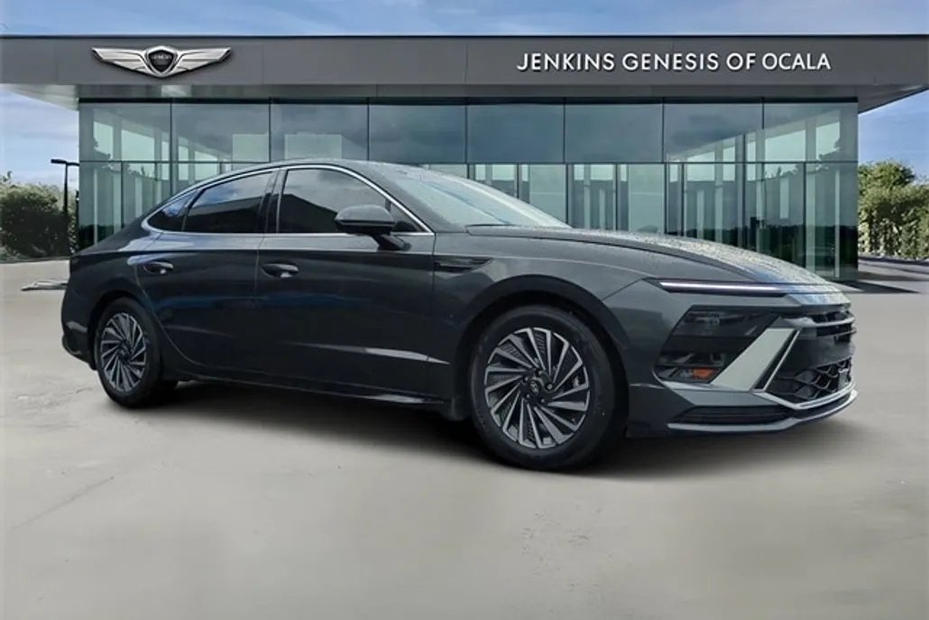 2024 Hyundai Sonata Hybrid Limited photo 1