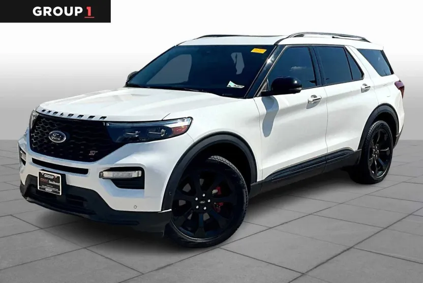 2021 Ford Explorer ST photo 1