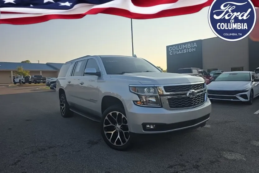 2020 Chevrolet Suburban LT photo 1