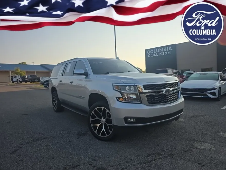 2020 Chevrolet Suburban LT photo 1