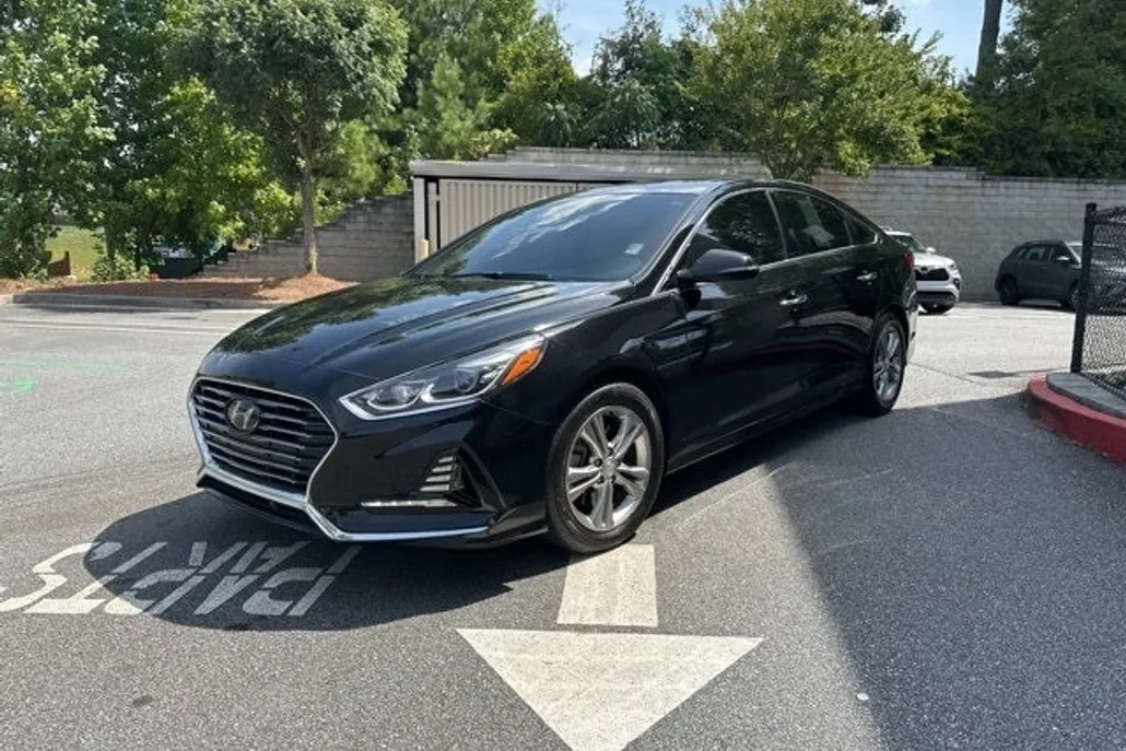 2018 Hyundai Sonata Limited photo 1