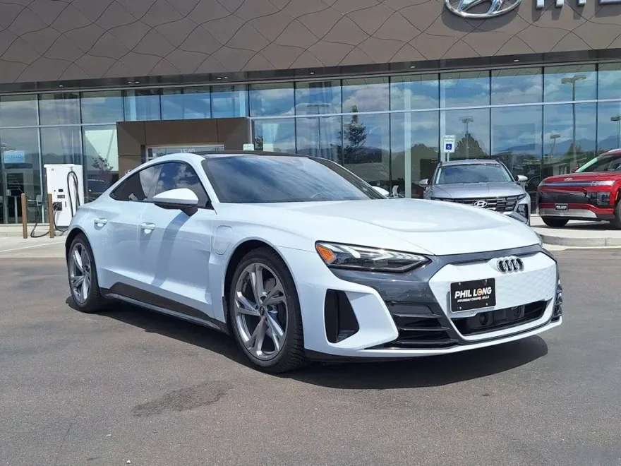 2023 Audi e-tron GT Premium Plus photo 1