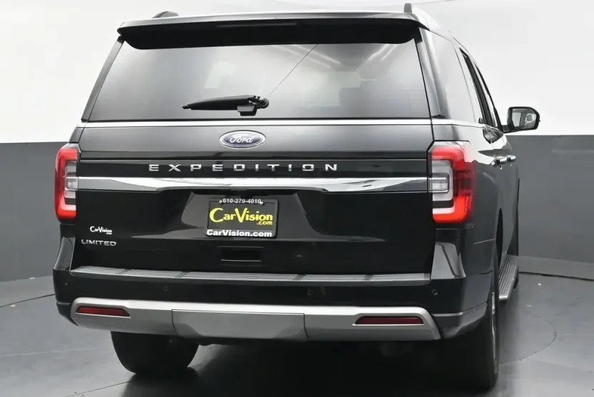2023 Ford Expedition Limited photo 1