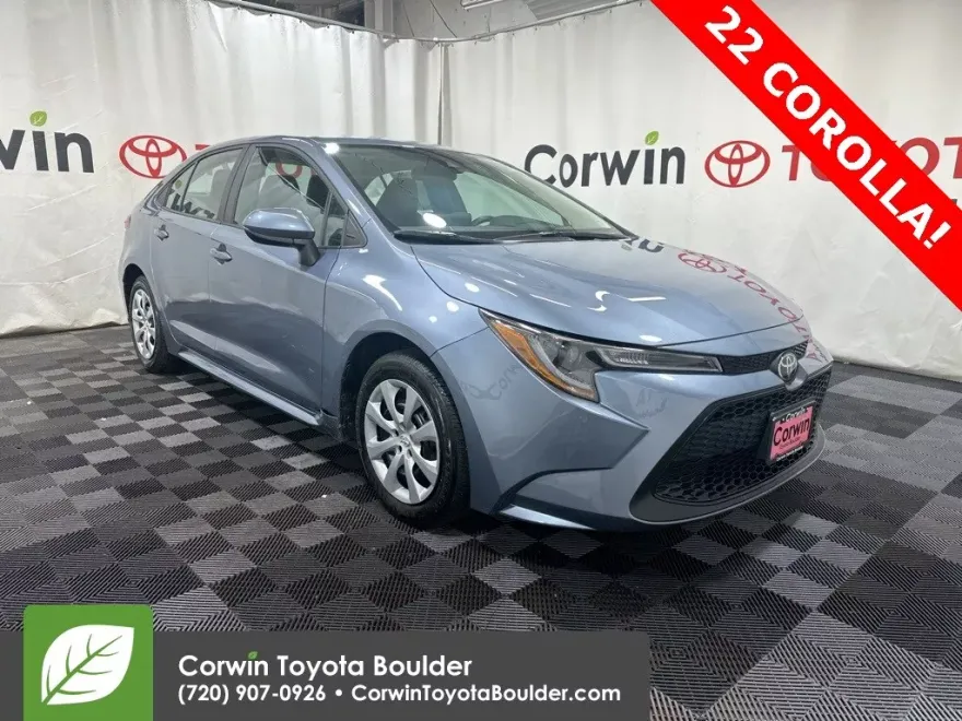 2022 Toyota Corolla LE photo 1