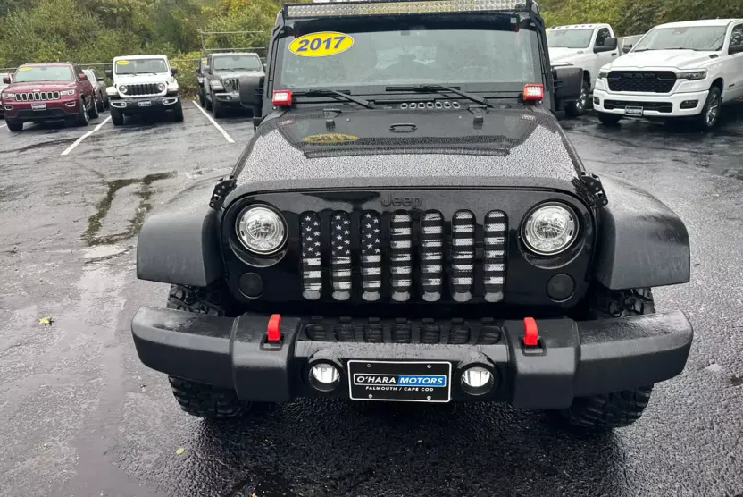 2017 Jeep Wrangler Unlimited Willys Wheeler photo 1