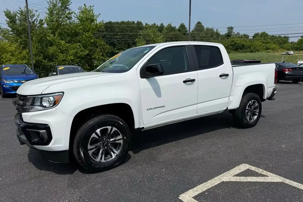 2022 Chevrolet Colorado Z71 photo 1