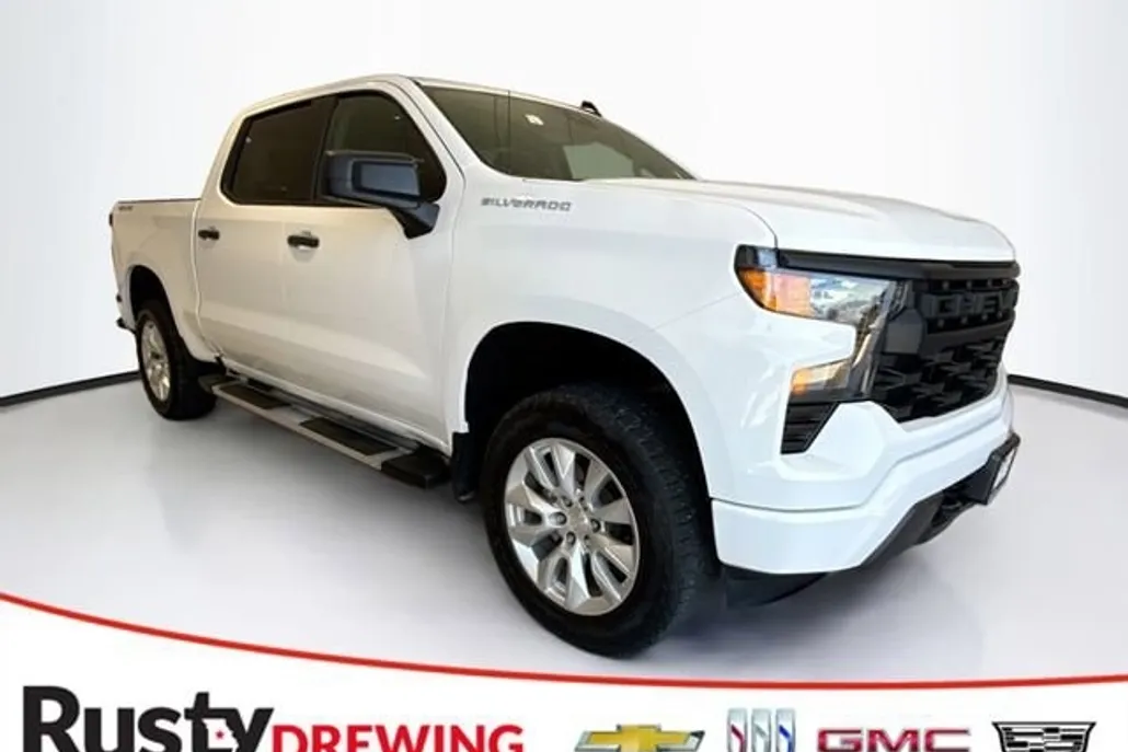 2024 Chevrolet Silverado 1500 Custom photo 1