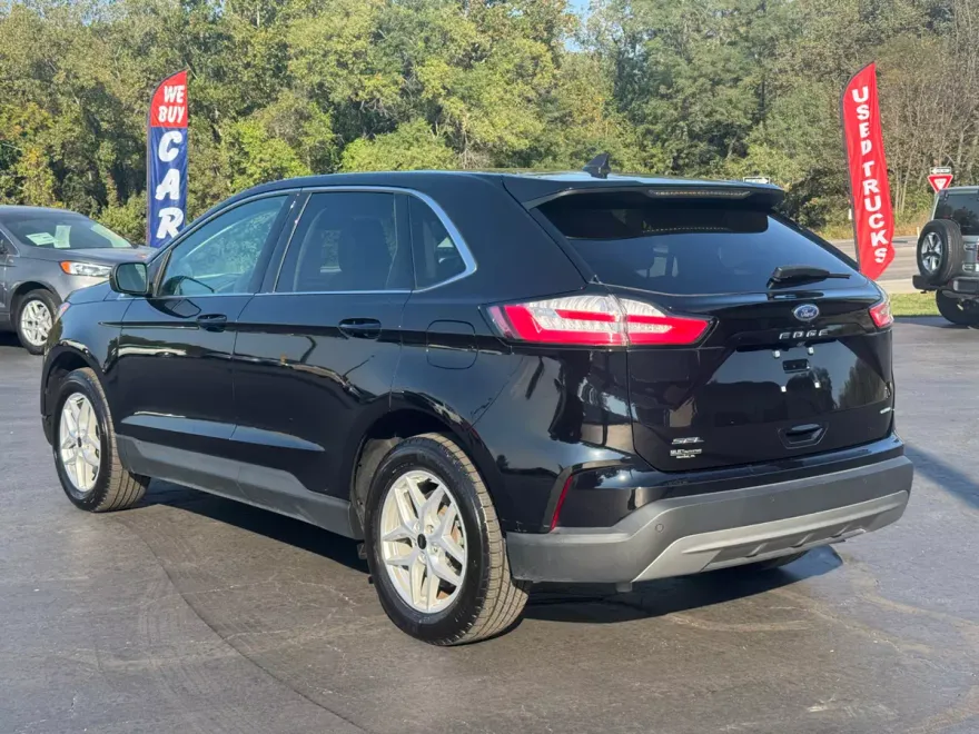2024 Ford Edge SEL photo 1