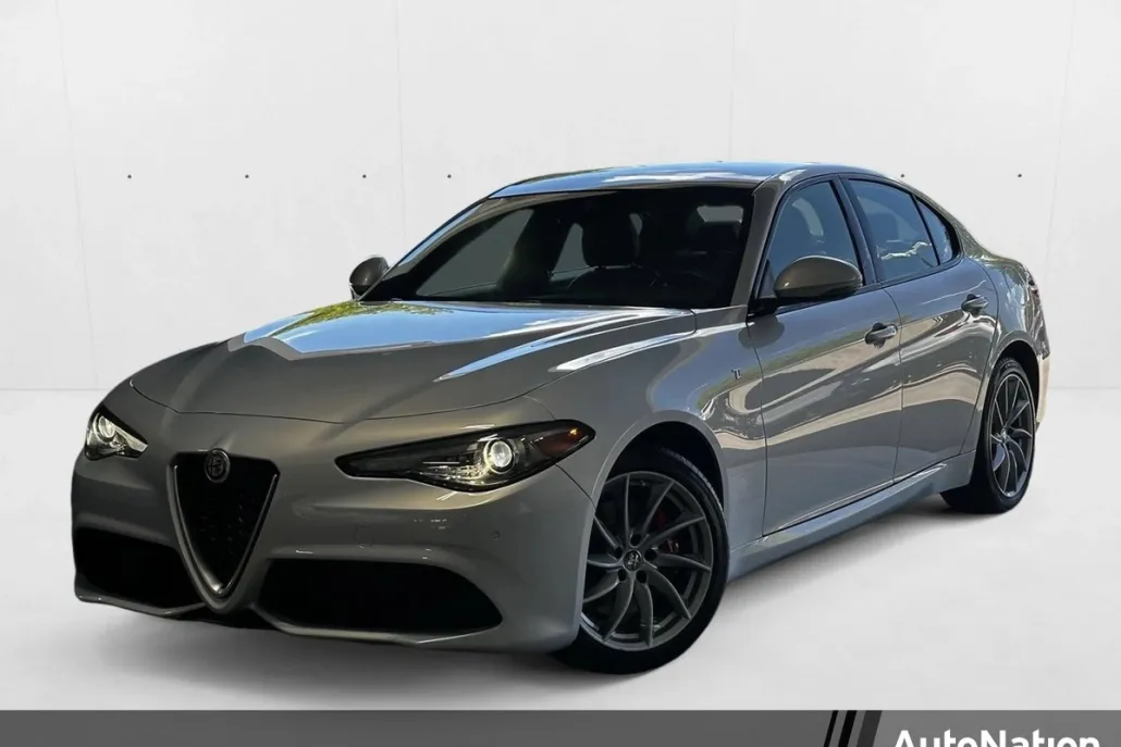 2023 Alfa Romeo Giulia Ti photo 1