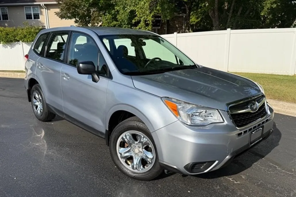 2016 Subaru Forester 2.5i photo 1