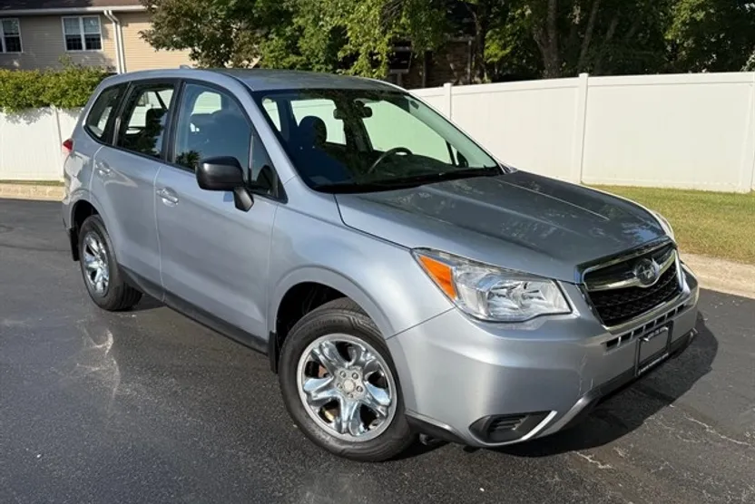2016 Subaru Forester 2.5i photo 1