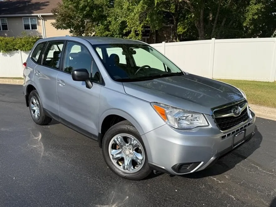 2016 Subaru Forester 2.5i photo 1