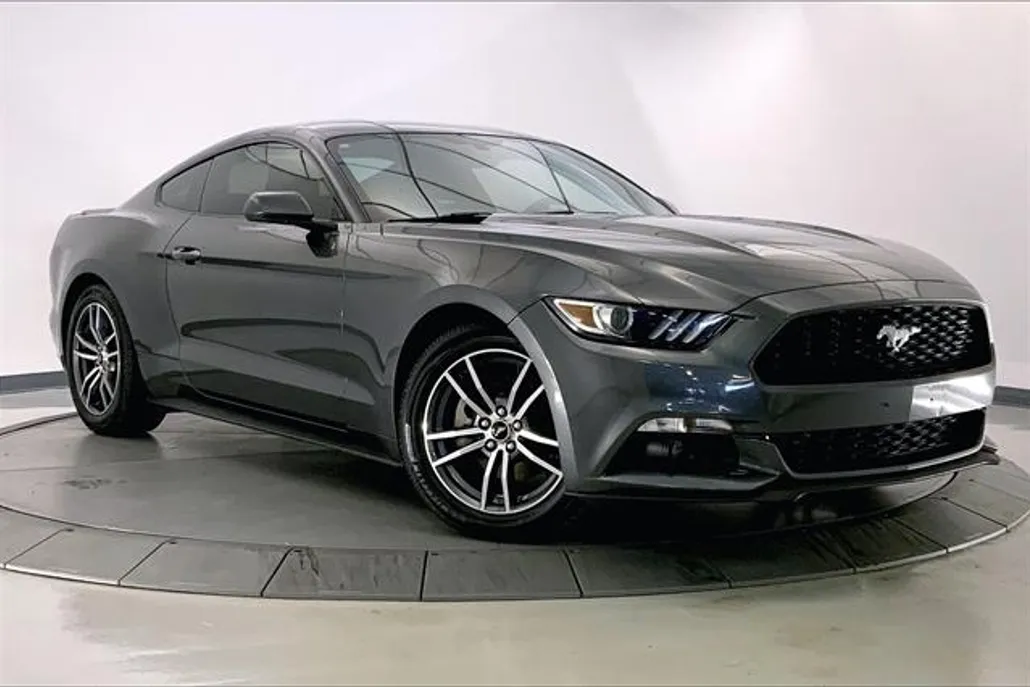 2017 Ford Mustang EcoBoost photo 1