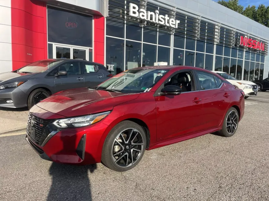 2024 Nissan Sentra SR photo 1