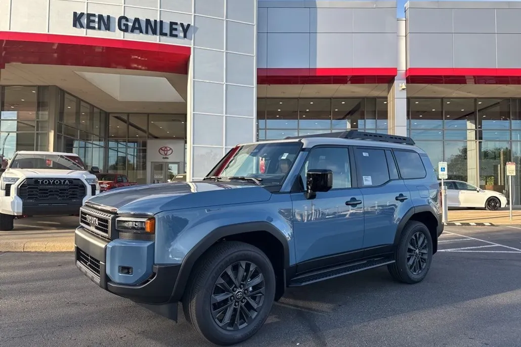 2025 Toyota Land Cruiser Base photo 1